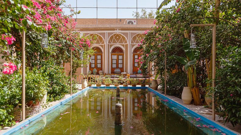 هتل کهن کاشانه