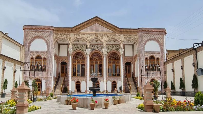 عمارت میرزا مهدی فراش باشی (سرخه ای) 1